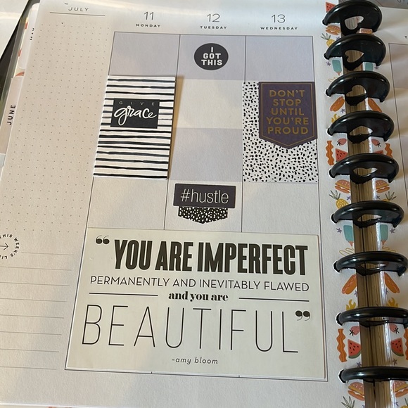 Used 2022 The Happy Planner 12 Month Planner - Picture 8 of 9